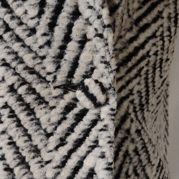 Dynamite Coat Jacket Women's Faux Wool Herring Bone Pattern Black and White - Picture 13 of 16